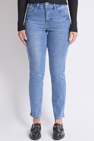 High Rise Basic 5 Pocket Straight Leg Jeans In Medium Wash