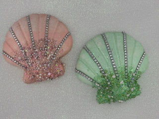 Clamshell Ornament in Coral