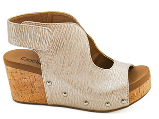 Corkys Frisky Wedges In Champagne