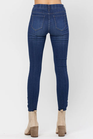 Classic Mid Rise Skinny in Dark Denim