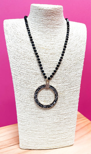 Circle Me Not Beaded Necklace in Black