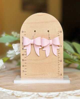 Bow Earrings: White / Gold Plated