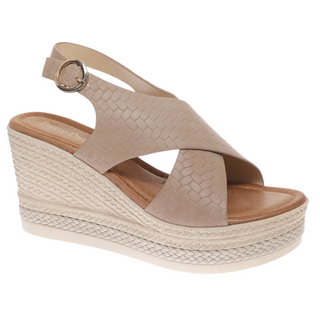 Pierre Dumas Passion Wedge In Nude