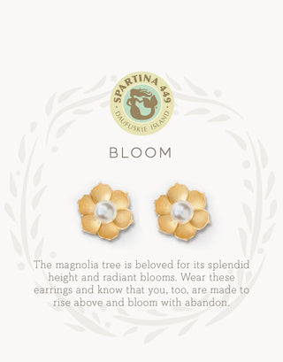 Sea La Vie Stud Earrings in Bloom/Magnolia Flower
