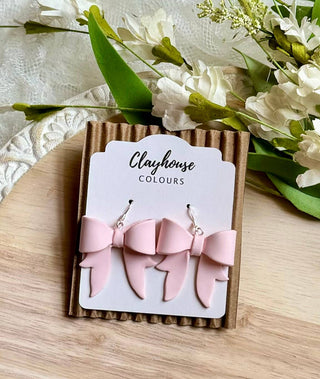 Bow Earrings: White / Gold Plated