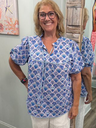 Talk Softly Top in Scallop Shell