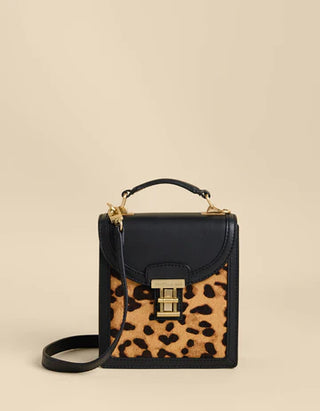 Case Crossbody In Leopard