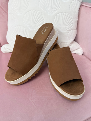 Diana Mule Wedge Sandal in Brown Sugar Leather