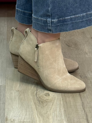 Goldie Booties In Beige