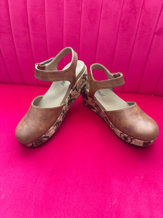 Corkys All In Sandals In Cognac