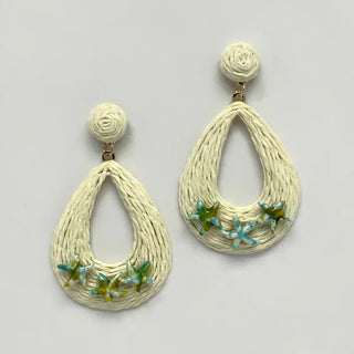 Drop In The Sea Earrings in Cream