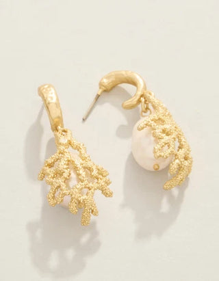 Hidden Pearl Earrings in Pearl
