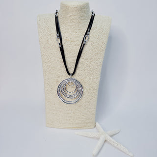 Resonating Circles Necklace in Silver