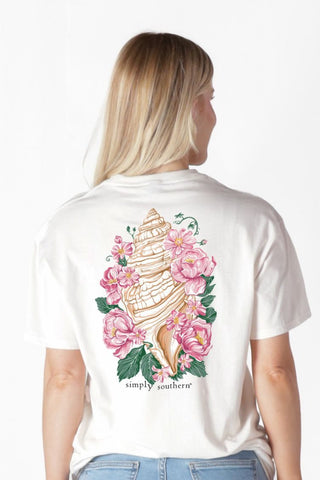 Blooming Conch Short Sleeve T-Shirt in Oyster