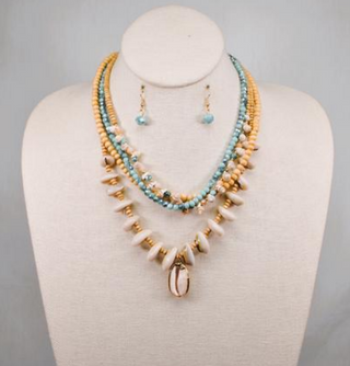 Tropic Feels Cowrie Shell Necklace Set